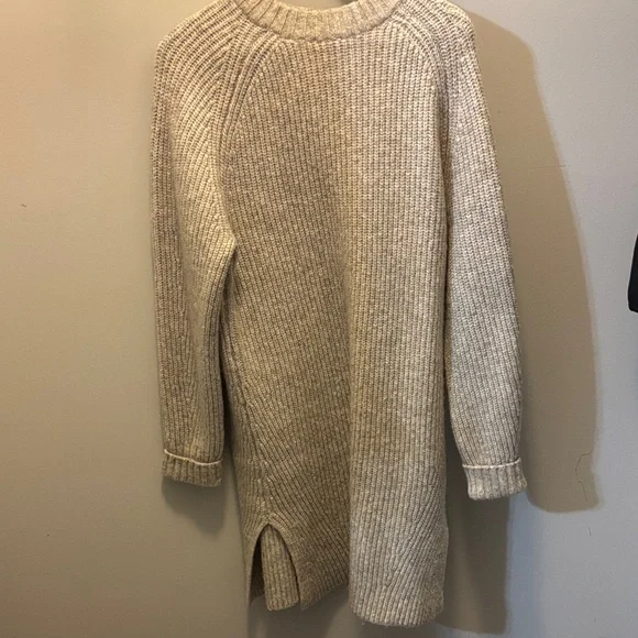 H&M Cream Ribbed Knit Sweater - Picture 1 of 2